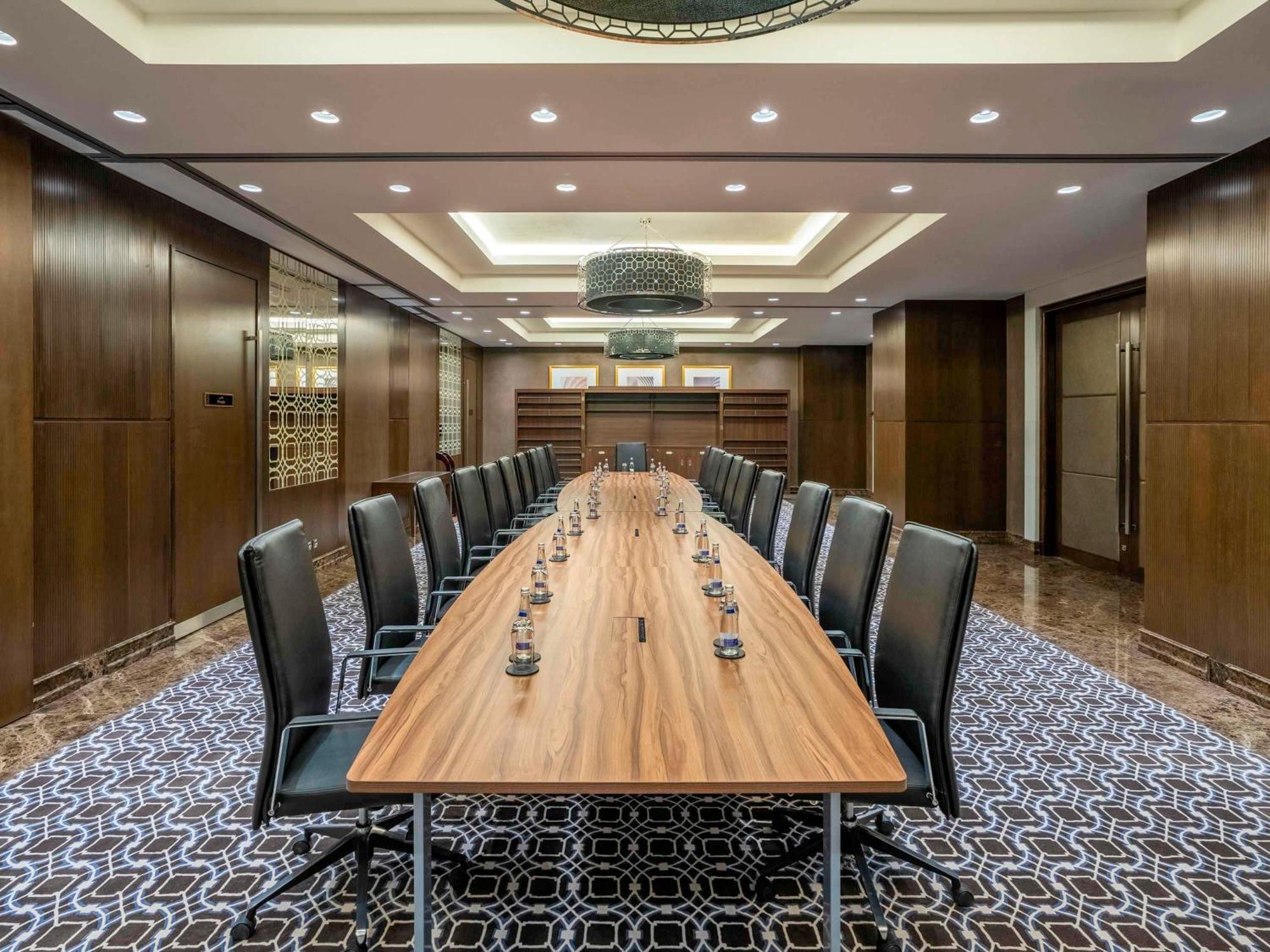 Rixos Marina Abu Dhabi Hotel Exterior foto Meeting room