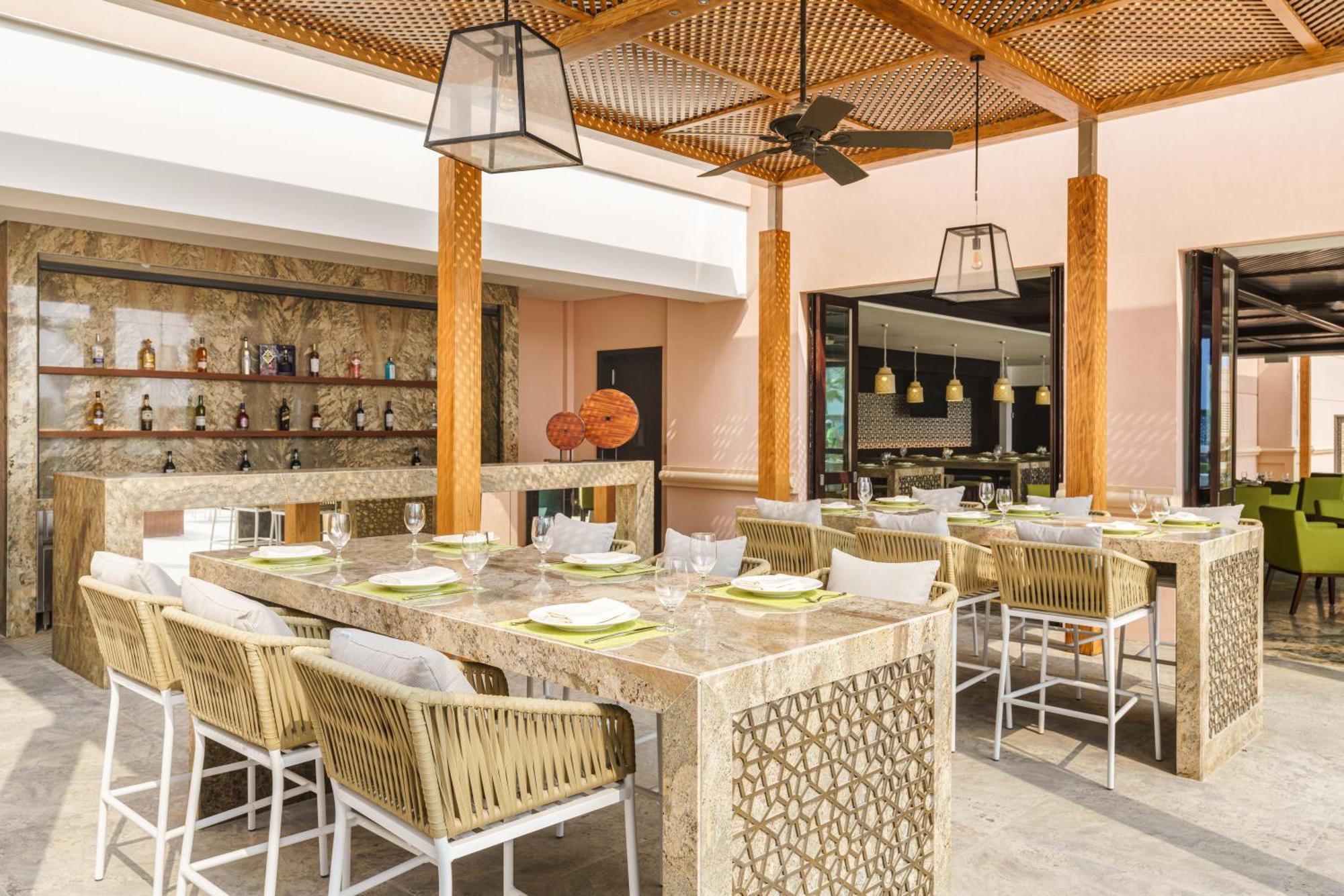 Rixos Marina Abu Dhabi Hotel Exterior foto The restaurant