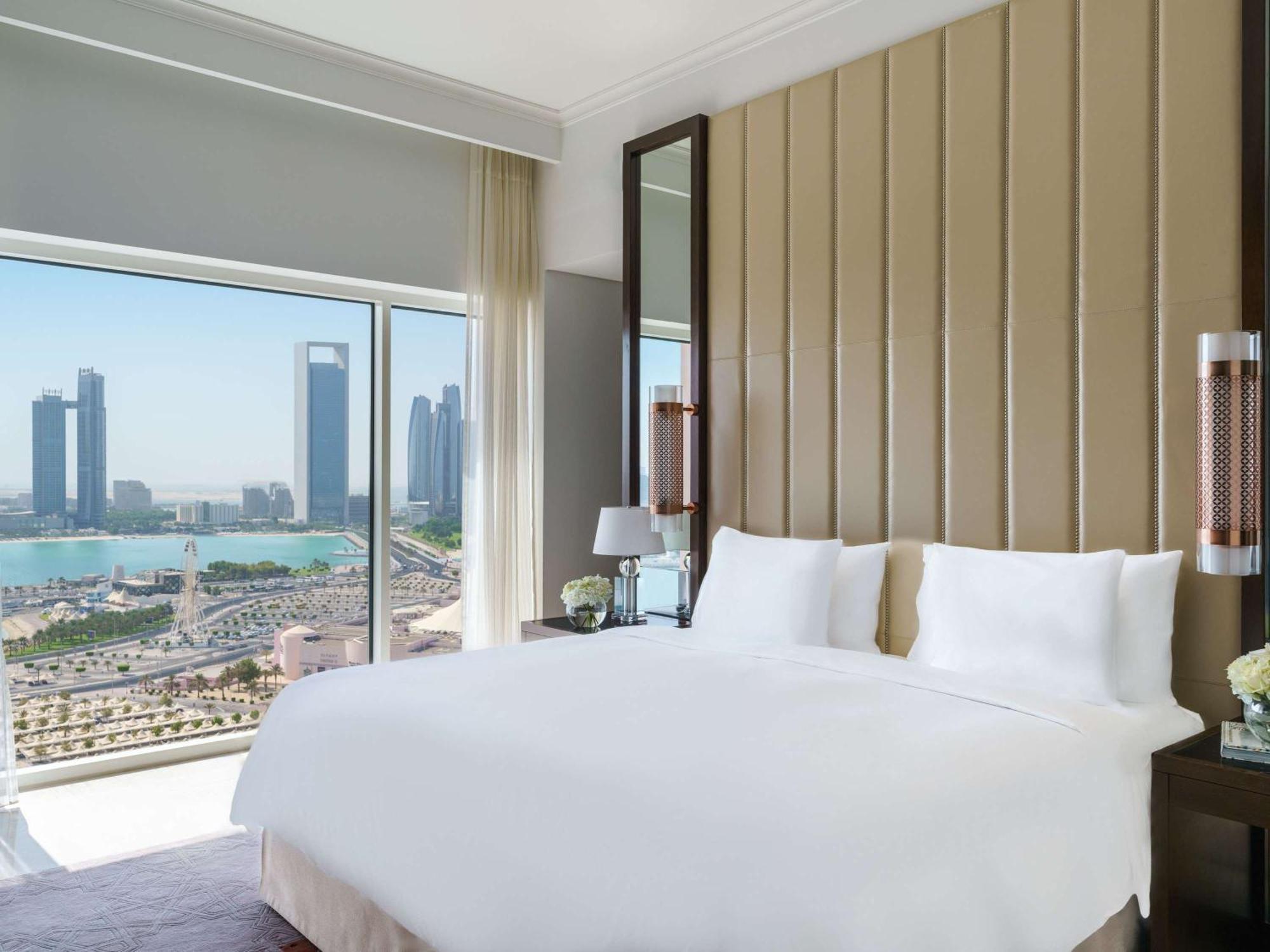 Rixos Marina Abu Dhabi Hotel Exterior foto A bedroom at the hotel